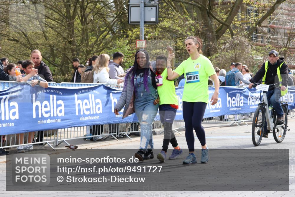 12.04.2026 - 45. Internationalen Wilhelmsburger Insellauf Strokosch-Dieckow http://msf.ph/oto/9491727 12.04.2026 14:56:51 Ziel  meine-sportfotos.de