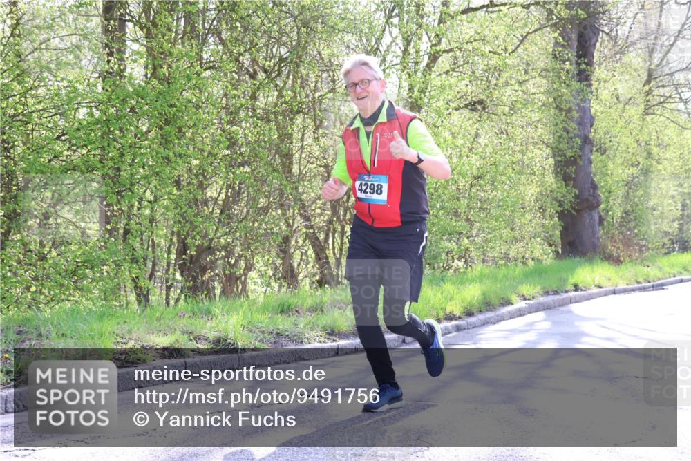 12.04.2026 - 45. Internationalen Wilhelmsburger Insellauf Yannick Fuchs http://msf.ph/oto/9491756 12.04.2026 10:42:56 Laufen 4298 meine-sportfotos.de