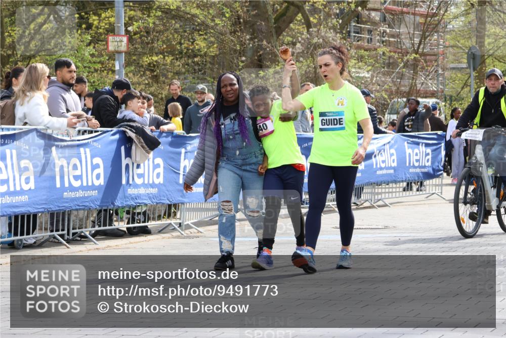 12.04.2026 - 45. Internationalen Wilhelmsburger Insellauf Strokosch-Dieckow http://msf.ph/oto/9491773 12.04.2026 14:56:49 Ziel  meine-sportfotos.de