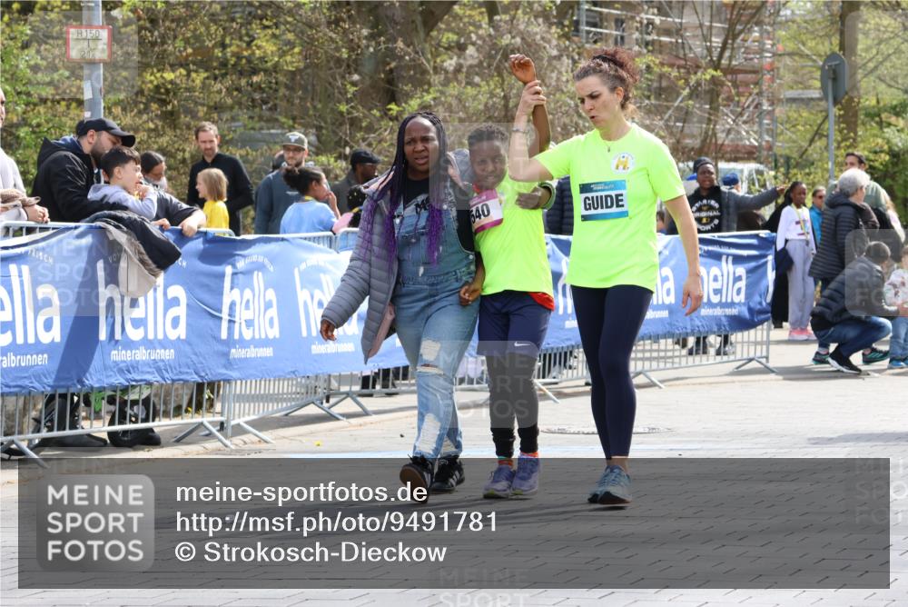 12.04.2026 - 45. Internationalen Wilhelmsburger Insellauf Strokosch-Dieckow http://msf.ph/oto/9491781 12.04.2026 14:56:49 Ziel  meine-sportfotos.de