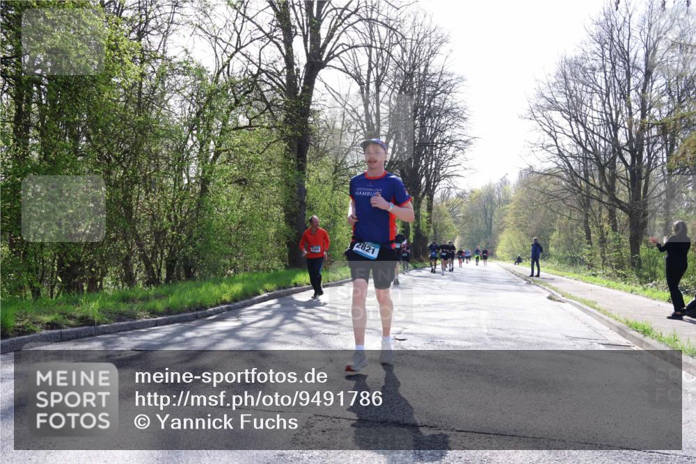 12.04.2026 - 45. Internationalen Wilhelmsburger Insellauf Yannick Fuchs http://msf.ph/oto/9491786 12.04.2026 10:43:04 Laufen 2821 meine-sportfotos.de