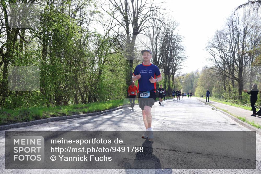 12.04.2026 - 45. Internationalen Wilhelmsburger Insellauf Yannick Fuchs http://msf.ph/oto/9491788 12.04.2026 10:43:04 Laufen 2821 meine-sportfotos.de