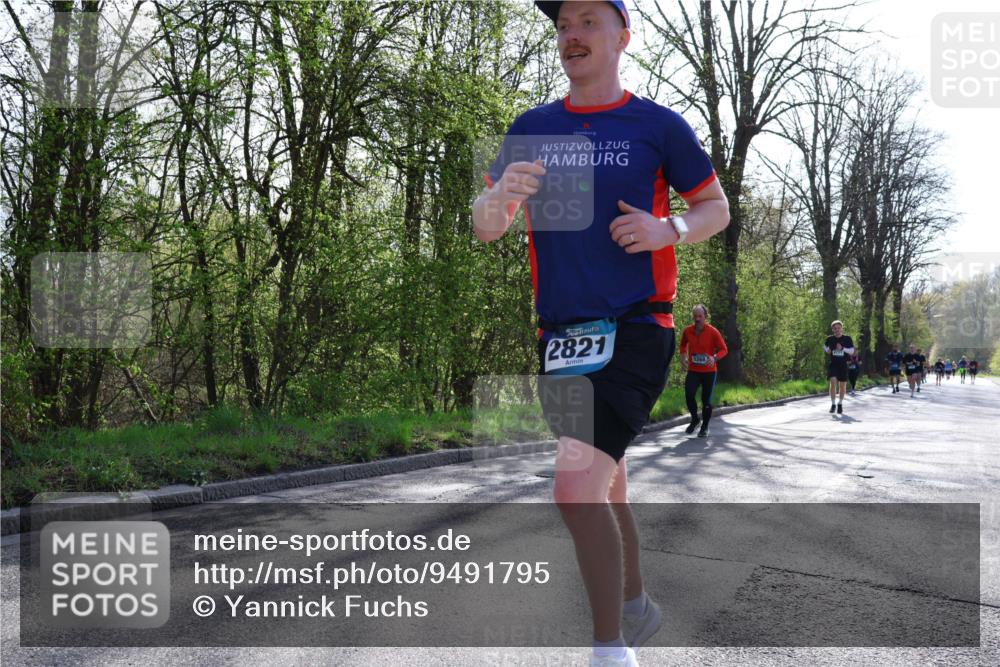 12.04.2026 - 45. Internationalen Wilhelmsburger Insellauf Yannick Fuchs http://msf.ph/oto/9491795 12.04.2026 10:43:05 Laufen 2821, 5268 meine-sportfotos.de