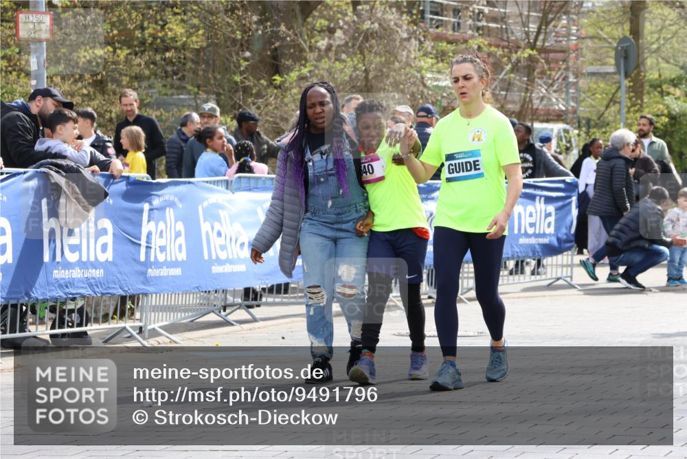 12.04.2026 - 45. Internationalen Wilhelmsburger Insellauf Strokosch-Dieckow http://msf.ph/oto/9491796 12.04.2026 14:56:48 Ziel  meine-sportfotos.de