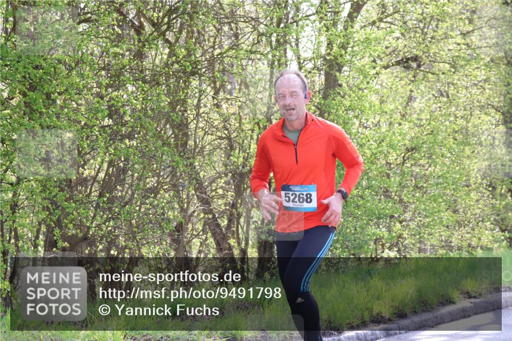 12.04.2026 - 45. Internationalen Wilhelmsburger Insellauf Yannick Fuchs http://msf.ph/oto/9491798 12.04.2026 10:43:06 Laufen 5268 meine-sportfotos.de