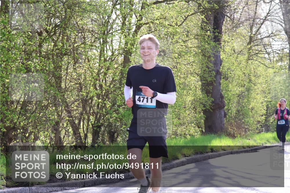 12.04.2026 - 45. Internationalen Wilhelmsburger Insellauf Yannick Fuchs http://msf.ph/oto/9491811 12.04.2026 10:43:08 Laufen 4711, 4636 meine-sportfotos.de