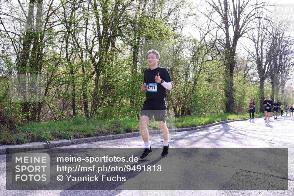 12.04.2026 - 45. Internationalen Wilhelmsburger Insellauf Yannick Fuchs http://msf.ph/oto/9491818 12.04.2026 10:43:09 Laufen 4711 meine-sportfotos.de
