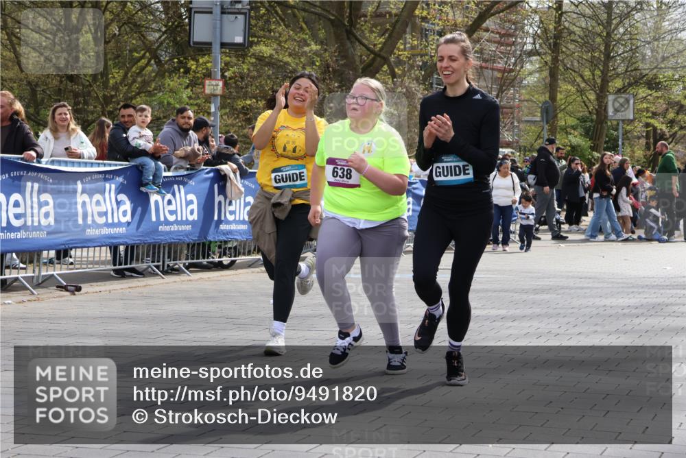 12.04.2026 - 45. Internationalen Wilhelmsburger Insellauf Strokosch-Dieckow http://msf.ph/oto/9491820 12.04.2026 14:55:17 Ziel 638 meine-sportfotos.de