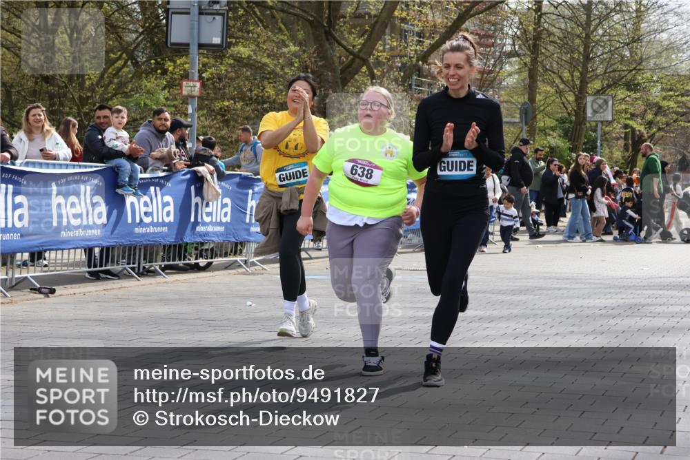 12.04.2026 - 45. Internationalen Wilhelmsburger Insellauf Strokosch-Dieckow http://msf.ph/oto/9491827 12.04.2026 14:55:17 Ziel 638 meine-sportfotos.de