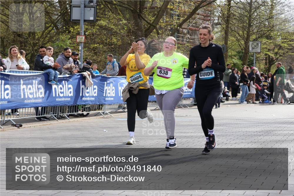 12.04.2026 - 45. Internationalen Wilhelmsburger Insellauf Strokosch-Dieckow http://msf.ph/oto/9491840 12.04.2026 14:55:17 Ziel 638 meine-sportfotos.de