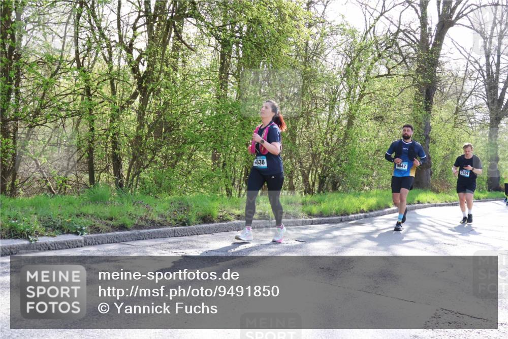 12.04.2026 - 45. Internationalen Wilhelmsburger Insellauf Yannick Fuchs http://msf.ph/oto/9491850 12.04.2026 10:43:14 Laufen 4636, 5047, 3724 meine-sportfotos.de