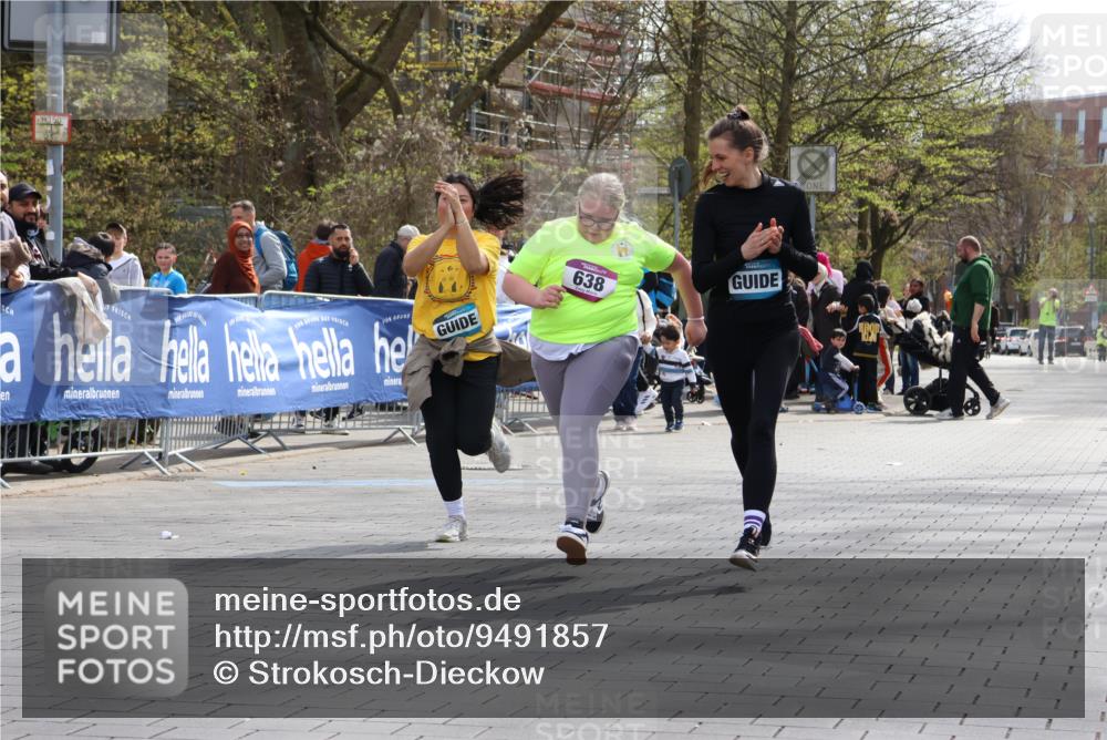 12.04.2026 - 45. Internationalen Wilhelmsburger Insellauf Strokosch-Dieckow http://msf.ph/oto/9491857 12.04.2026 14:55:16 Ziel 638 meine-sportfotos.de