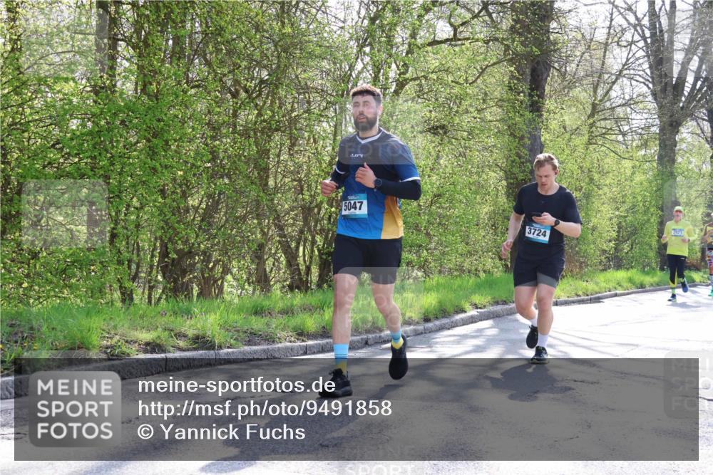 12.04.2026 - 45. Internationalen Wilhelmsburger Insellauf Yannick Fuchs http://msf.ph/oto/9491858 12.04.2026 10:43:15 Laufen 5047, 2921, 3724 meine-sportfotos.de