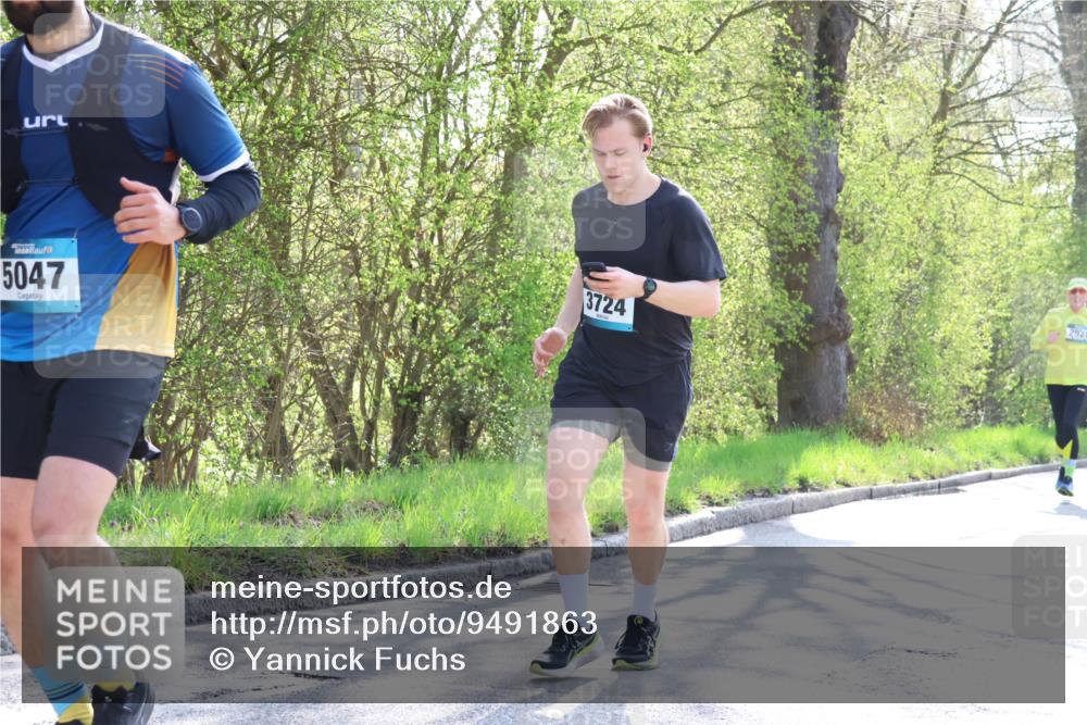 12.04.2026 - 45. Internationalen Wilhelmsburger Insellauf Yannick Fuchs http://msf.ph/oto/9491863 12.04.2026 10:43:16 Laufen 5047, 3724, 292 meine-sportfotos.de