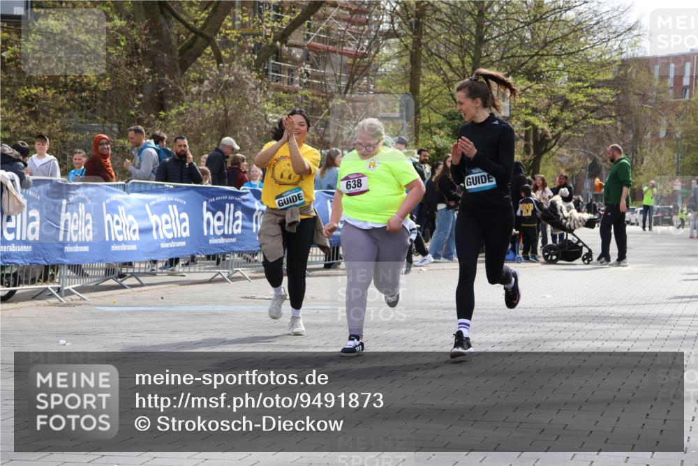 12.04.2026 - 45. Internationalen Wilhelmsburger Insellauf Strokosch-Dieckow http://msf.ph/oto/9491873 12.04.2026 14:55:16 Ziel 638 meine-sportfotos.de