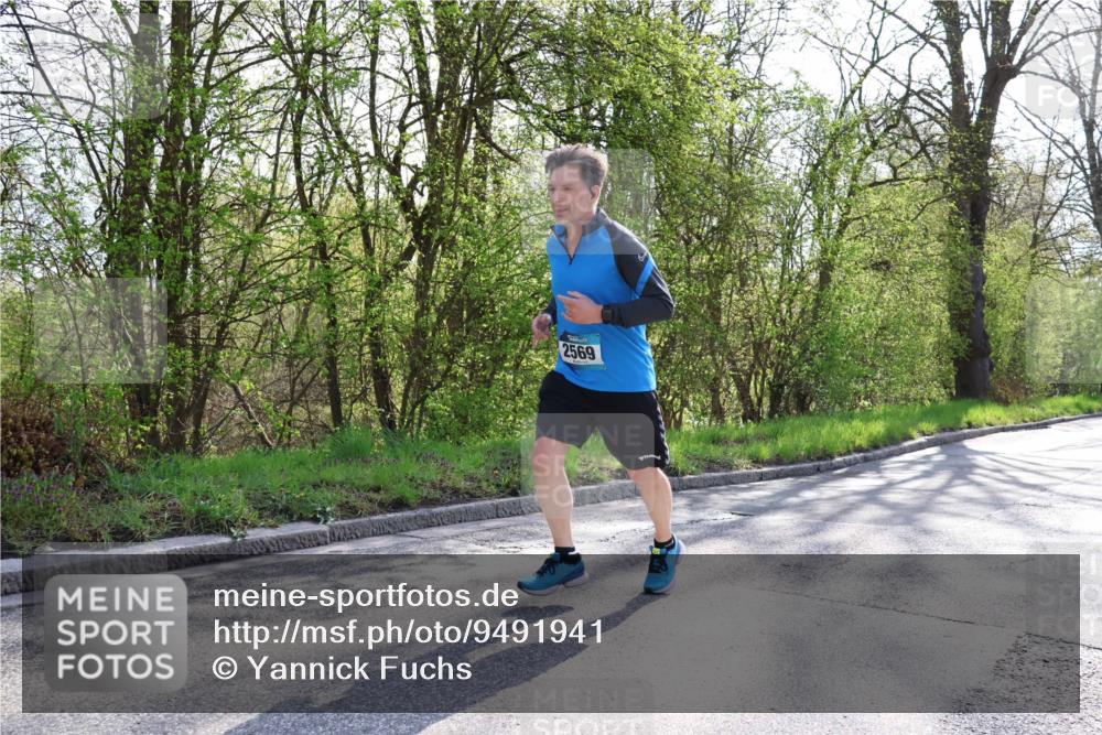 12.04.2026 - 45. Internationalen Wilhelmsburger Insellauf Yannick Fuchs http://msf.ph/oto/9491941 12.04.2026 10:43:28 Laufen 2569 meine-sportfotos.de