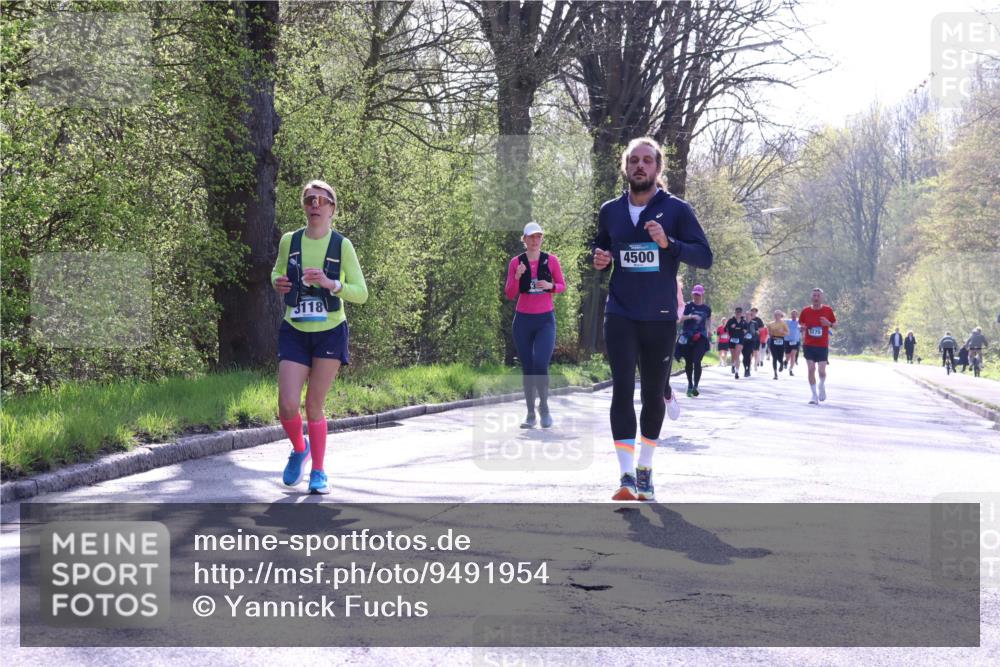 12.04.2026 - 45. Internationalen Wilhelmsburger Insellauf Yannick Fuchs http://msf.ph/oto/9491954 12.04.2026 10:43:31 Laufen 3118, 4500, 3175 meine-sportfotos.de