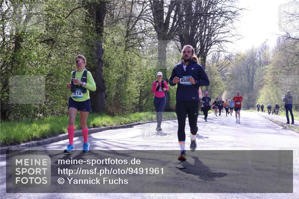 12.04.2026 - 45. Internationalen Wilhelmsburger Insellauf Yannick Fuchs http://msf.ph/oto/9491961 12.04.2026 10:43:32 Laufen 3118, 4500, 3175 meine-sportfotos.de