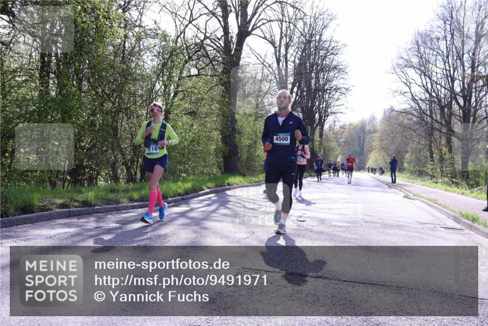 12.04.2026 - 45. Internationalen Wilhelmsburger Insellauf Yannick Fuchs http://msf.ph/oto/9491971 12.04.2026 10:43:33 Laufen 4500, 333 meine-sportfotos.de