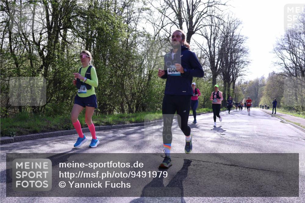 12.04.2026 - 45. Internationalen Wilhelmsburger Insellauf Yannick Fuchs http://msf.ph/oto/9491979 12.04.2026 10:43:34 Laufen 118, 450, 333 meine-sportfotos.de