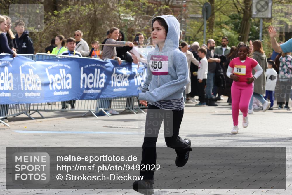 12.04.2026 - 45. Internationalen Wilhelmsburger Insellauf Strokosch-Dieckow http://msf.ph/oto/9492022 12.04.2026 14:52:40 Ziel 546, 1803, 450 meine-sportfotos.de