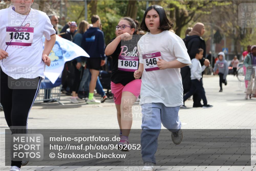 12.04.2026 - 45. Internationalen Wilhelmsburger Insellauf Strokosch-Dieckow http://msf.ph/oto/9492052 12.04.2026 14:52:30 Ziel 1053, 546, 1803 meine-sportfotos.de