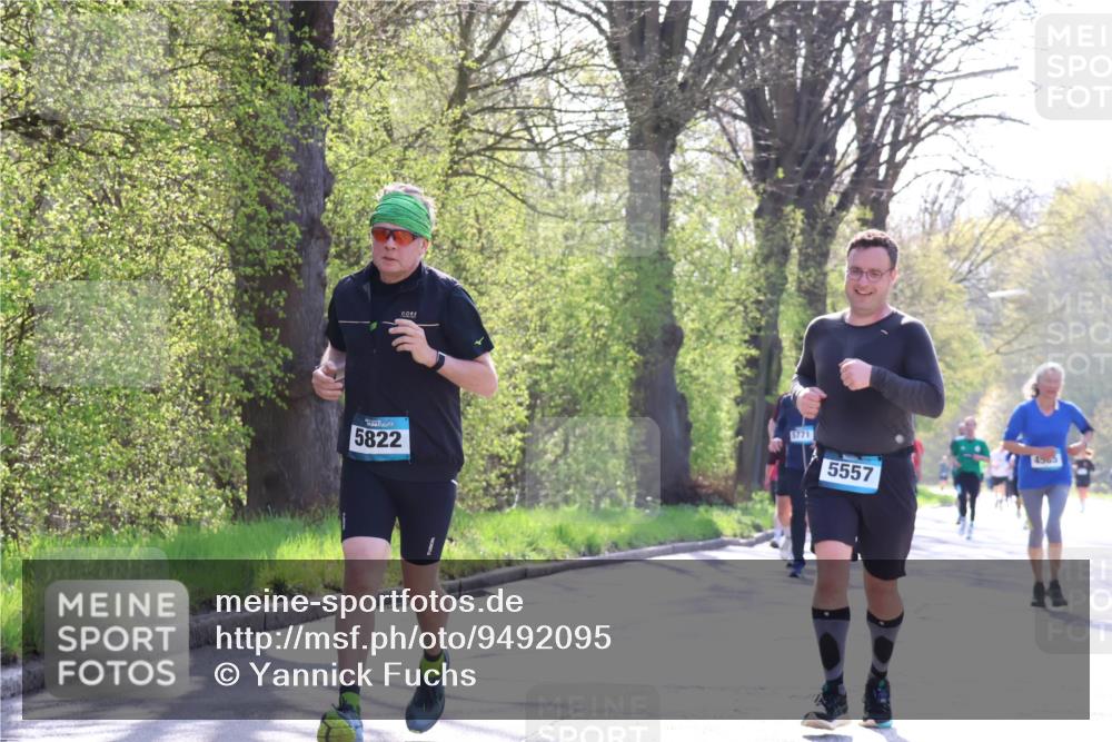 12.04.2026 - 45. Internationalen Wilhelmsburger Insellauf Yannick Fuchs http://msf.ph/oto/9492095 12.04.2026 10:43:52 Laufen 5822, 5771, 4565, 5557 meine-sportfotos.de