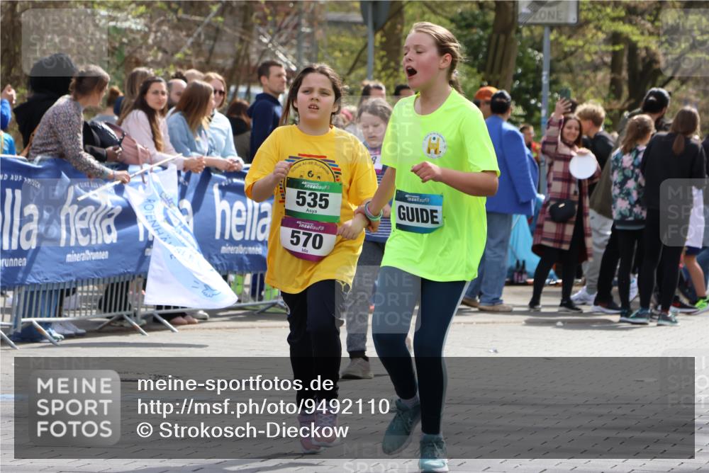 12.04.2026 - 45. Internationalen Wilhelmsburger Insellauf Strokosch-Dieckow http://msf.ph/oto/9492110 12.04.2026 14:52:17 Ziel 349, 581, 570, 354, 507, 498 meine-sportfotos.de
