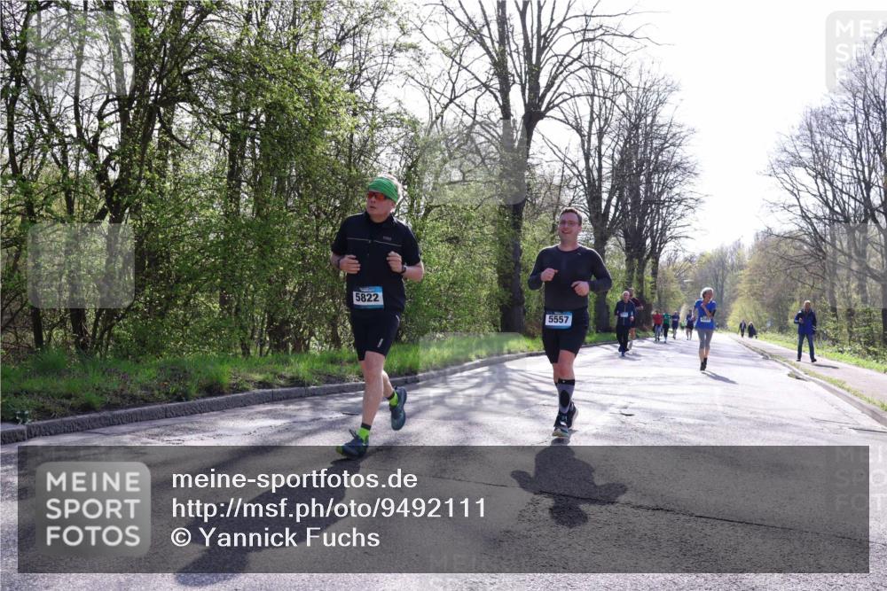 12.04.2026 - 45. Internationalen Wilhelmsburger Insellauf Yannick Fuchs http://msf.ph/oto/9492111 12.04.2026 10:43:53 Laufen 5822, 5557 meine-sportfotos.de