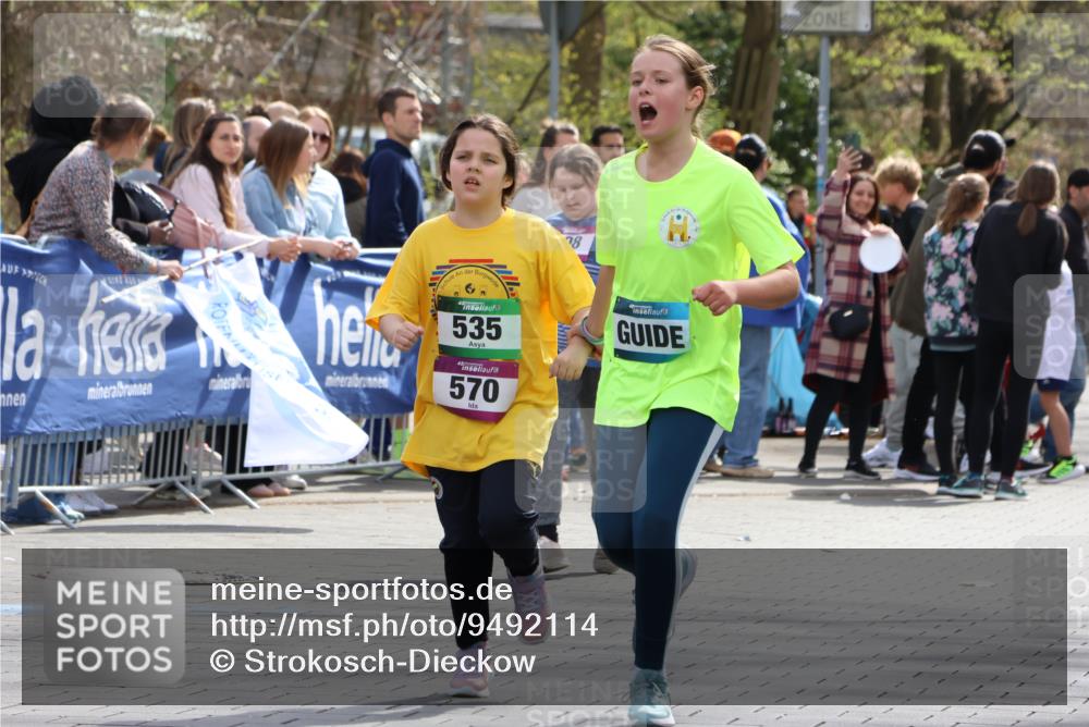 12.04.2026 - 45. Internationalen Wilhelmsburger Insellauf Strokosch-Dieckow http://msf.ph/oto/9492114 12.04.2026 14:52:17 Ziel 349, 581, 570, 354, 507, 498 meine-sportfotos.de