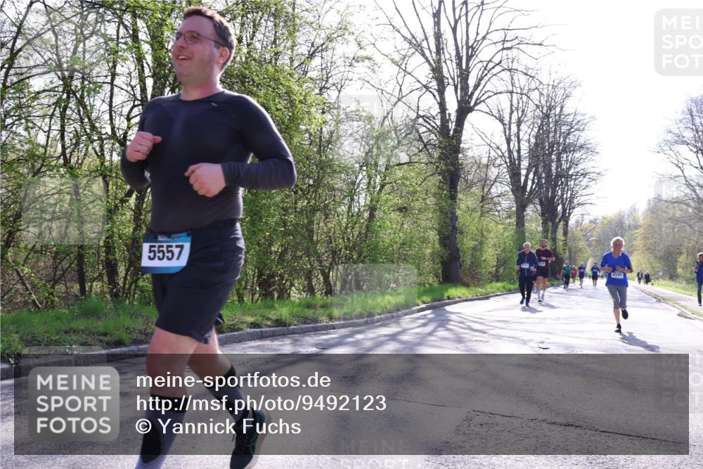 12.04.2026 - 45. Internationalen Wilhelmsburger Insellauf Yannick Fuchs http://msf.ph/oto/9492123 12.04.2026 10:43:55 Laufen 5557, 4585 meine-sportfotos.de
