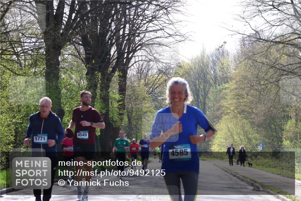 12.04.2026 - 45. Internationalen Wilhelmsburger Insellauf Yannick Fuchs http://msf.ph/oto/9492125 12.04.2026 10:43:55 Laufen 5771, 4549, 5500, 5773, 4585 meine-sportfotos.de
