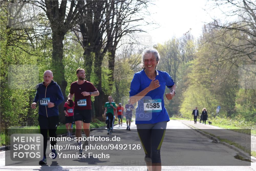12.04.2026 - 45. Internationalen Wilhelmsburger Insellauf Yannick Fuchs http://msf.ph/oto/9492126 12.04.2026 10:43:56 Laufen 5771, 2579, 4549, 4, 4585 meine-sportfotos.de