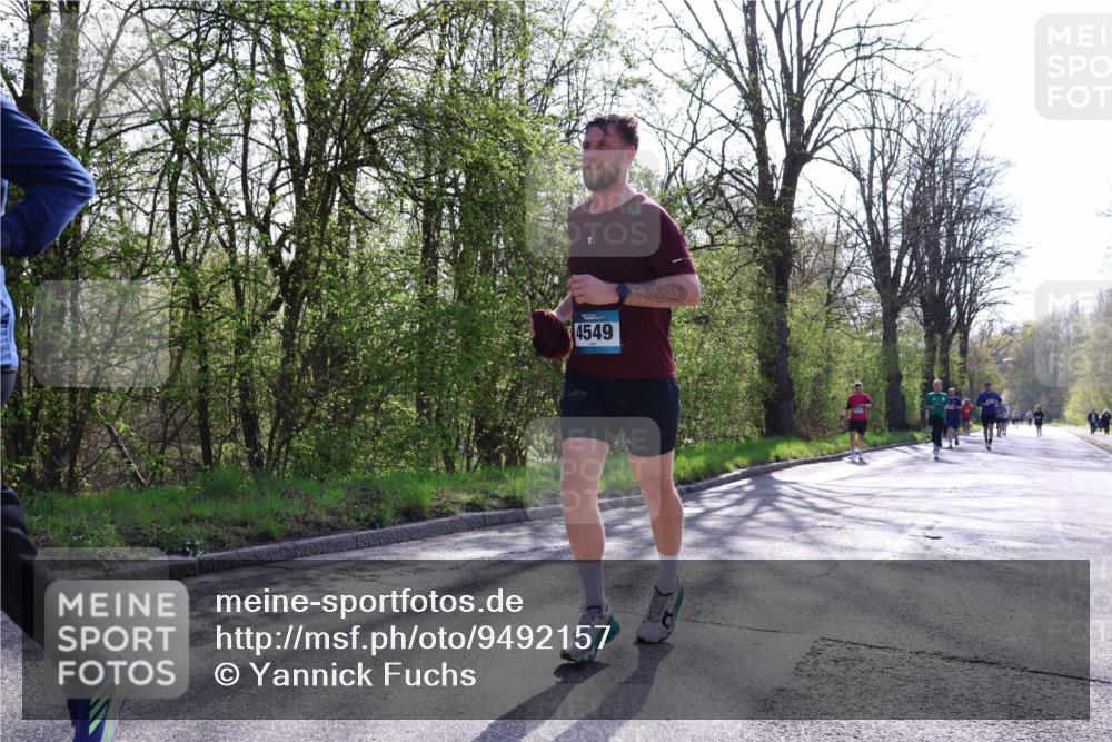 12.04.2026 - 45. Internationalen Wilhelmsburger Insellauf Yannick Fuchs http://msf.ph/oto/9492157 12.04.2026 10:44:00 Laufen 4549 meine-sportfotos.de