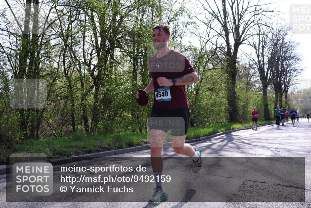 12.04.2026 - 45. Internationalen Wilhelmsburger Insellauf Yannick Fuchs http://msf.ph/oto/9492159 12.04.2026 10:44:00 Laufen 4549 meine-sportfotos.de