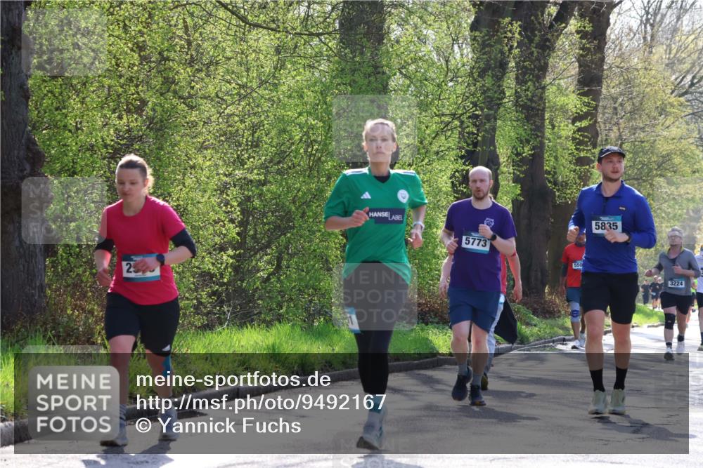 12.04.2026 - 45. Internationalen Wilhelmsburger Insellauf Yannick Fuchs http://msf.ph/oto/9492167 12.04.2026 10:44:02 Laufen 25, 5773, 550, 5835, 3224 meine-sportfotos.de