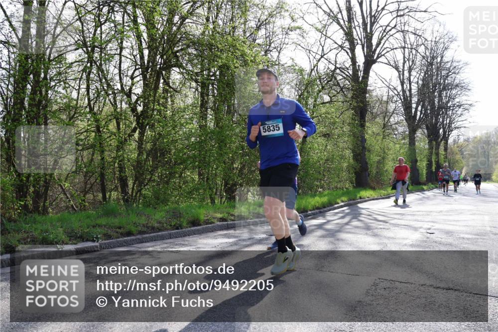 12.04.2026 - 45. Internationalen Wilhelmsburger Insellauf Yannick Fuchs http://msf.ph/oto/9492205 12.04.2026 10:44:08 Laufen 5835 meine-sportfotos.de