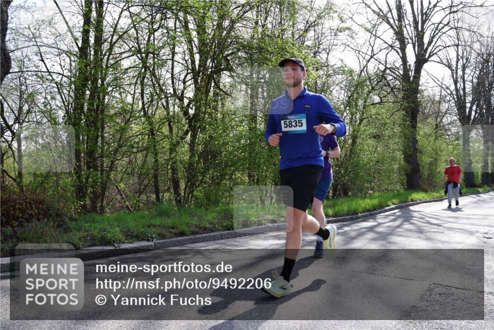 12.04.2026 - 45. Internationalen Wilhelmsburger Insellauf Yannick Fuchs http://msf.ph/oto/9492206 12.04.2026 10:44:08 Laufen 5835 meine-sportfotos.de
