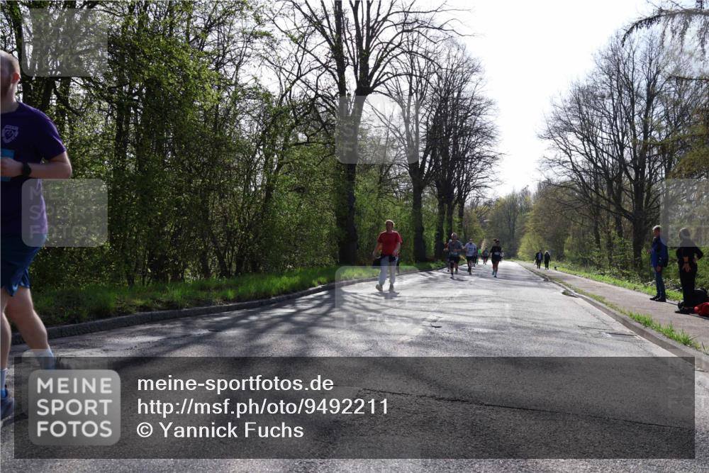 12.04.2026 - 45. Internationalen Wilhelmsburger Insellauf Yannick Fuchs http://msf.ph/oto/9492211 12.04.2026 10:44:09 Laufen  meine-sportfotos.de