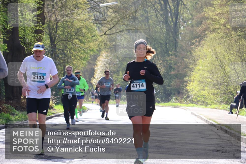 12.04.2026 - 45. Internationalen Wilhelmsburger Insellauf Yannick Fuchs http://msf.ph/oto/9492221 12.04.2026 10:44:11 Laufen 2133, 4158, 2458, 5512, 4714 meine-sportfotos.de