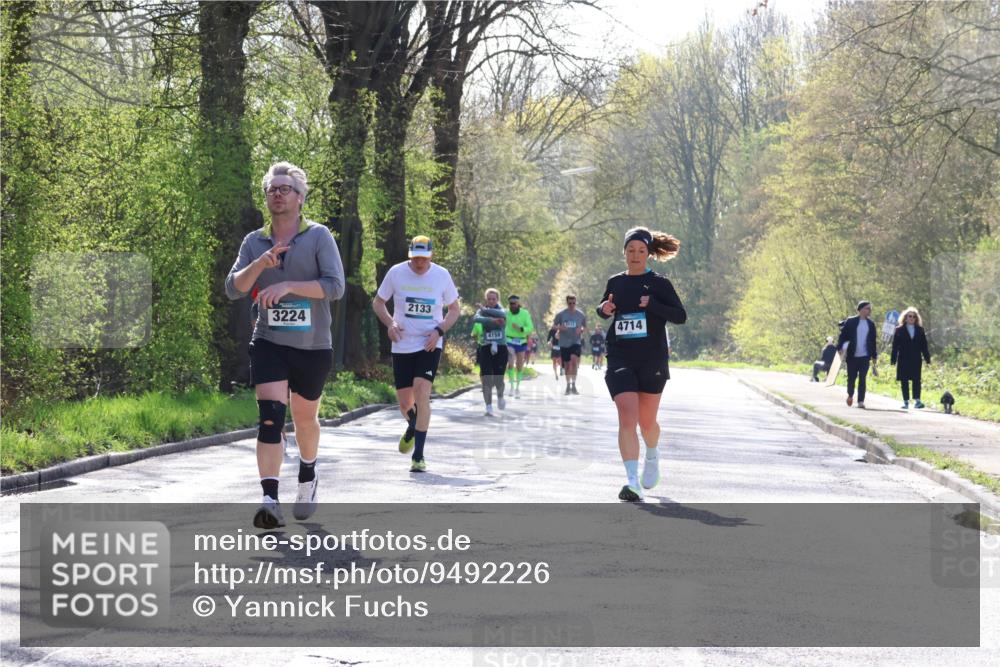 12.04.2026 - 45. Internationalen Wilhelmsburger Insellauf Yannick Fuchs http://msf.ph/oto/9492226 12.04.2026 10:44:11 Laufen 3224, 2133, 4158, 4714 meine-sportfotos.de