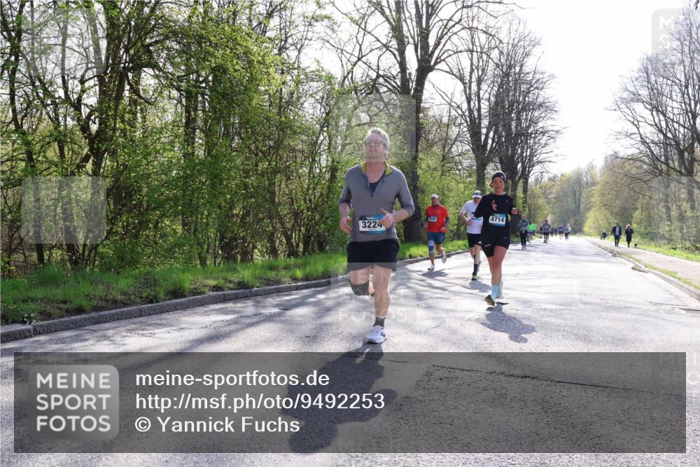 12.04.2026 - 45. Internationalen Wilhelmsburger Insellauf Yannick Fuchs http://msf.ph/oto/9492253 12.04.2026 10:44:15 Laufen 3224, 5508, 4714 meine-sportfotos.de