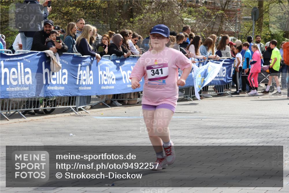 12.04.2026 - 45. Internationalen Wilhelmsburger Insellauf Strokosch-Dieckow http://msf.ph/oto/9492257 12.04.2026 14:52:01 Ziel 520, 350, 892, 490, 114, 341 meine-sportfotos.de