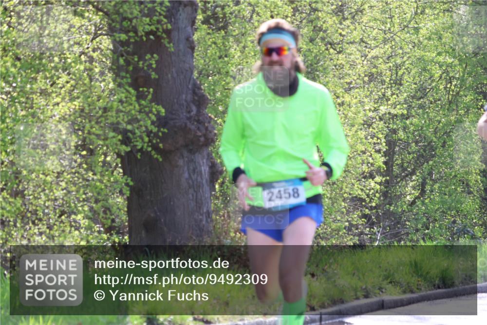 12.04.2026 - 45. Internationalen Wilhelmsburger Insellauf Yannick Fuchs http://msf.ph/oto/9492309 12.04.2026 10:44:26 Laufen 2458 meine-sportfotos.de