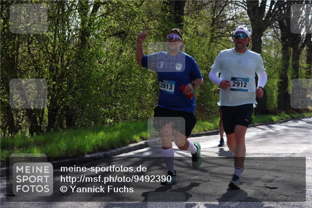 12.04.2026 - 45. Internationalen Wilhelmsburger Insellauf Yannick Fuchs http://msf.ph/oto/9492390 12.04.2026 10:44:38 Laufen 2913, 2912 meine-sportfotos.de