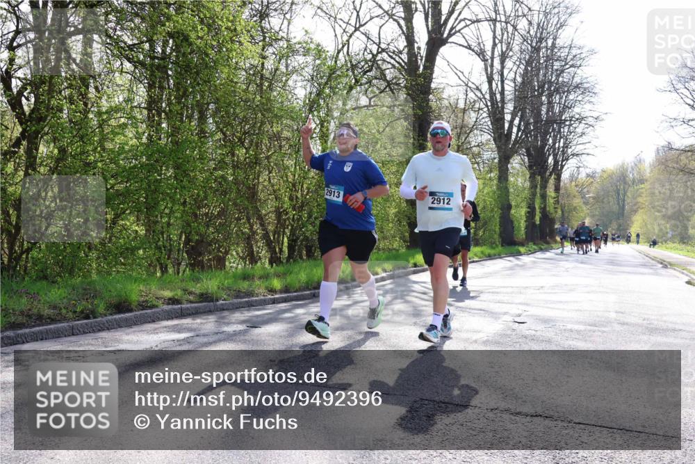 12.04.2026 - 45. Internationalen Wilhelmsburger Insellauf Yannick Fuchs http://msf.ph/oto/9492396 12.04.2026 10:44:39 Laufen 2912, 2913 meine-sportfotos.de