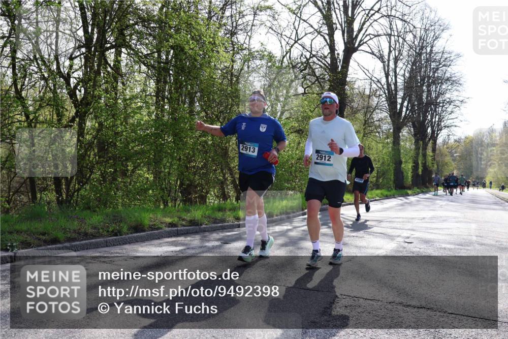 12.04.2026 - 45. Internationalen Wilhelmsburger Insellauf Yannick Fuchs http://msf.ph/oto/9492398 12.04.2026 10:44:39 Laufen 2913, 2912, 4388 meine-sportfotos.de