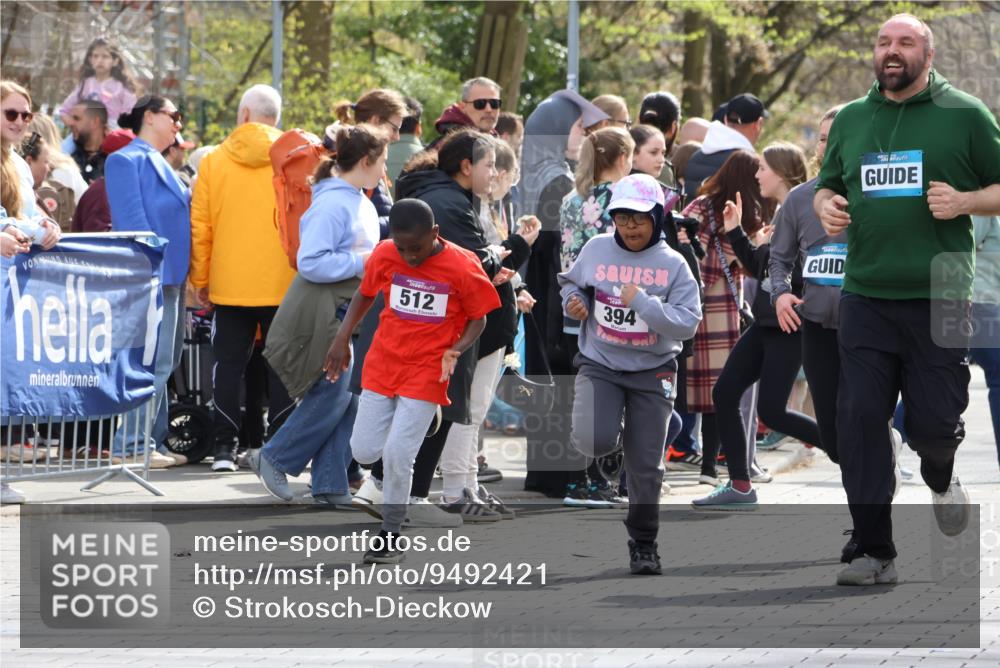 12.04.2026 - 45. Internationalen Wilhelmsburger Insellauf Strokosch-Dieckow http://msf.ph/oto/9492421 12.04.2026 14:51:39 Ziel 523, 363, 342, 505, 891, 512, 394 meine-sportfotos.de