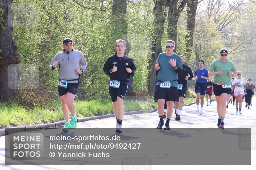 12.04.2026 - 45. Internationalen Wilhelmsburger Insellauf Yannick Fuchs http://msf.ph/oto/9492427 12.04.2026 10:44:46 Laufen 4394, 361, 2797, 2796, 372, 3568 meine-sportfotos.de