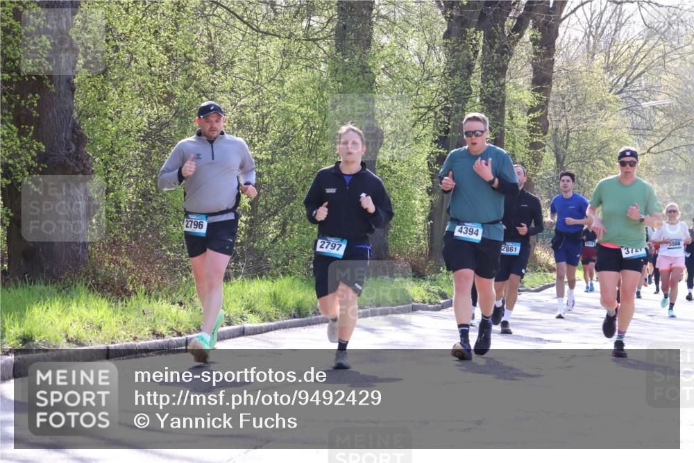 12.04.2026 - 45. Internationalen Wilhelmsburger Insellauf Yannick Fuchs http://msf.ph/oto/9492429 12.04.2026 10:44:46 Laufen 2796, 2797, 4394, 2861, 2915, 372, 3568 meine-sportfotos.de